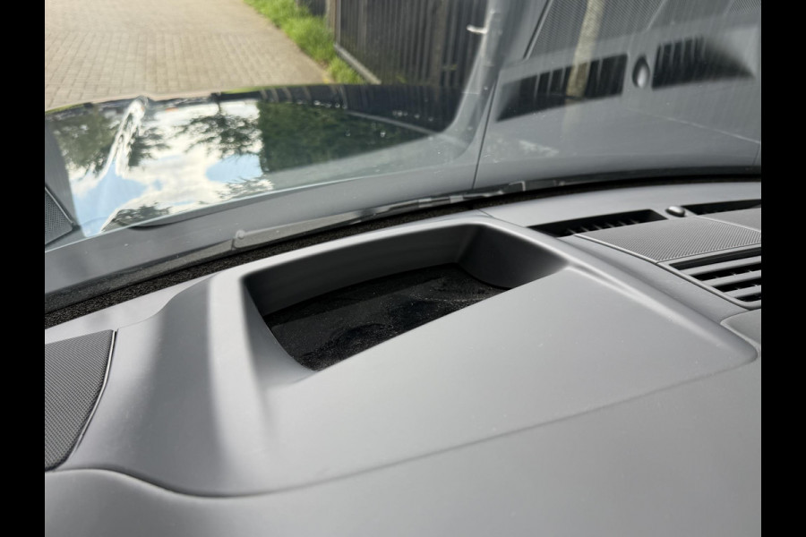 Land Rover Range Rover P 615 SV / Two-Tone Interieur / NL-Auto / BTW