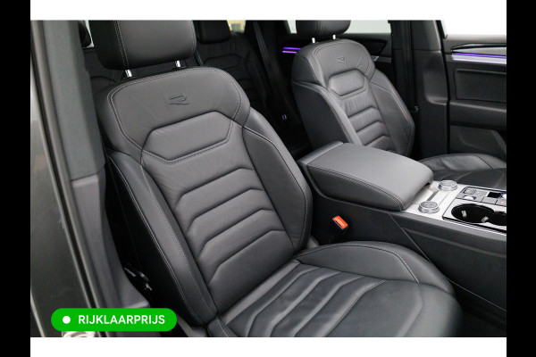 Volkswagen Touareg 3.0 TSi 4MOTION R-line 462 PK | Panoramadak | Luchtvering | Leer | Travel Assist | El.verstelbare stoel met geheugen, Wegklapbare trekhaak, Stoel- stuurverwarming, Keyless, Sfeerverlichting