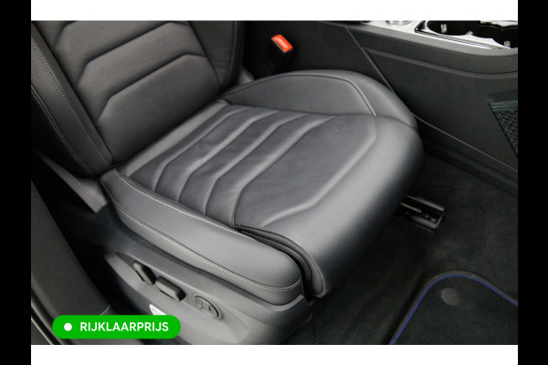Volkswagen Touareg 3.0 TSi 4MOTION R-line 462 PK | Panoramadak | Luchtvering | Leer | Travel Assist | El.verstelbare stoel met geheugen, Wegklapbare trekhaak, Stoel- stuurverwarming, Keyless, Sfeerverlichting