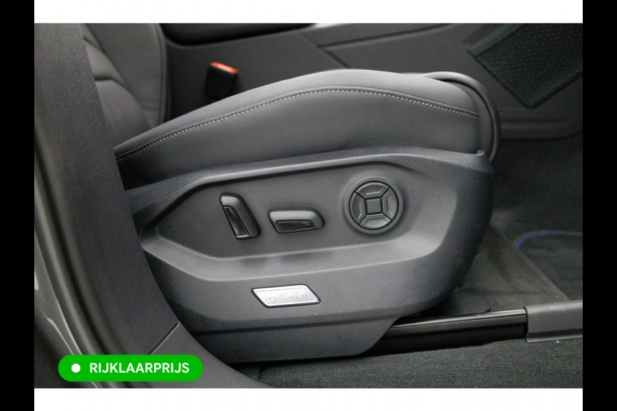 Volkswagen Touareg 3.0 TSi 4MOTION R-line 462 PK | Panoramadak | Luchtvering | Leer | Travel Assist | El.verstelbare stoel met geheugen, Wegklapbare trekhaak, Stoel- stuurverwarming, Keyless, Sfeerverlichting