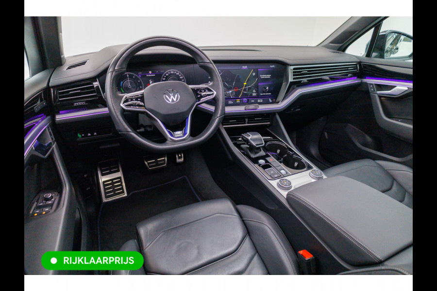 Volkswagen Touareg 3.0 TSi 4MOTION R-line 462 PK | Panoramadak | Luchtvering | Leer | Travel Assist | El.verstelbare stoel met geheugen, Wegklapbare trekhaak, Stoel- stuurverwarming, Keyless, Sfeerverlichting