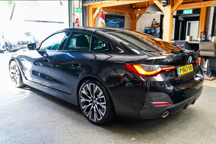 BMW 4 Serie Gran Coupé 420i Business Edition Plus | Head up Display | Stuurwielverwarming | Panoramadak