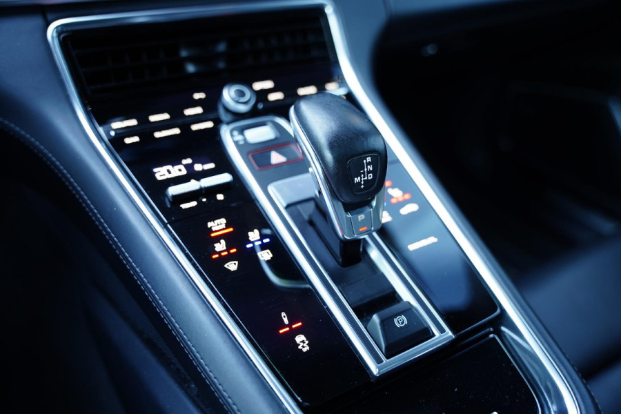 Porsche Panamera Sport Turismo 2.9 4S / Krijtgrijs / Sport Design / Sportuitlaat
