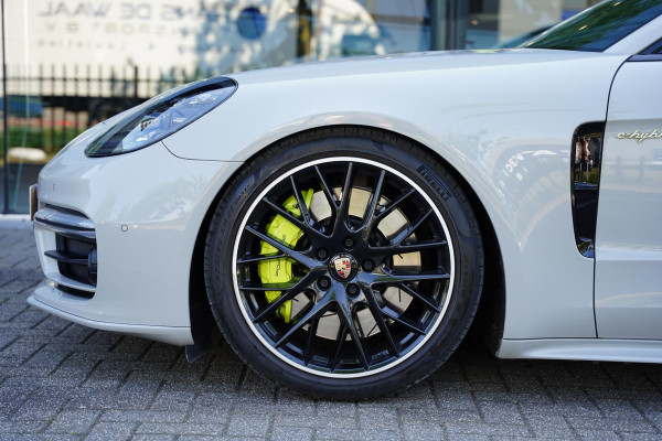 Porsche Panamera Sport Turismo 2.9 4S / Krijtgrijs / Sport Design / Sportuitlaat
