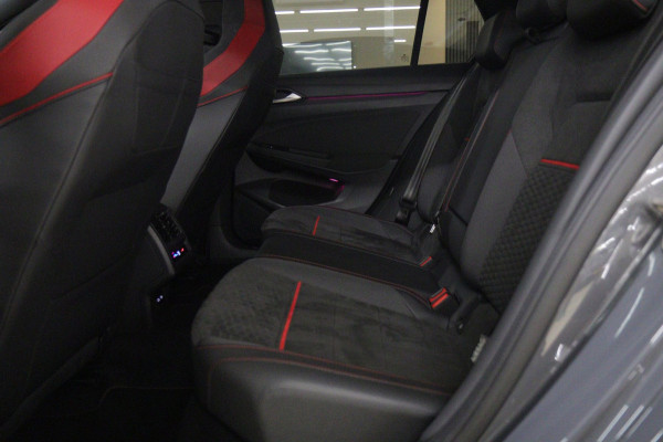 Volkswagen Golf 2.0 TSI GTI CLUBSPORT/NURBURGRING/PANO/IQ-LIGHT/HUD/VOLL