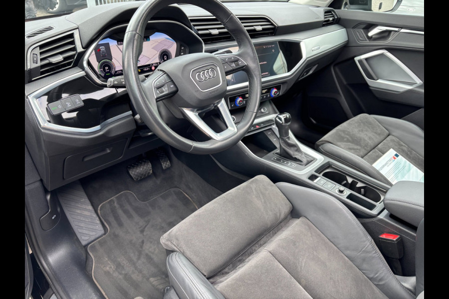 Audi Q3 45 TFSI e S edition PANO / S-LINE / LEDER ALCANTARA / CAMERA / LED / VERWARMDE STOELEN / SPORTSTOELEN