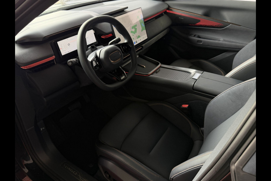 Lynk & Co 08 2026 • 345PK • 200KM ELEKTRISCH PHEV DIRECT LEVERBAAR • Massage Stoelen • Verwarmd/Ventilatie • Panorama • Matrix LED • Harman K PHEV