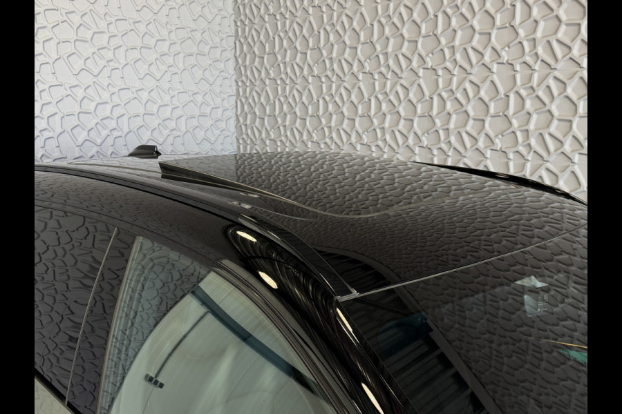 Lynk & Co 08 2026 • 345PK • 200KM ELEKTRISCH PHEV DIRECT LEVERBAAR • Massage Stoelen • Verwarmd/Ventilatie • Panorama • Matrix LED • Harman K PHEV