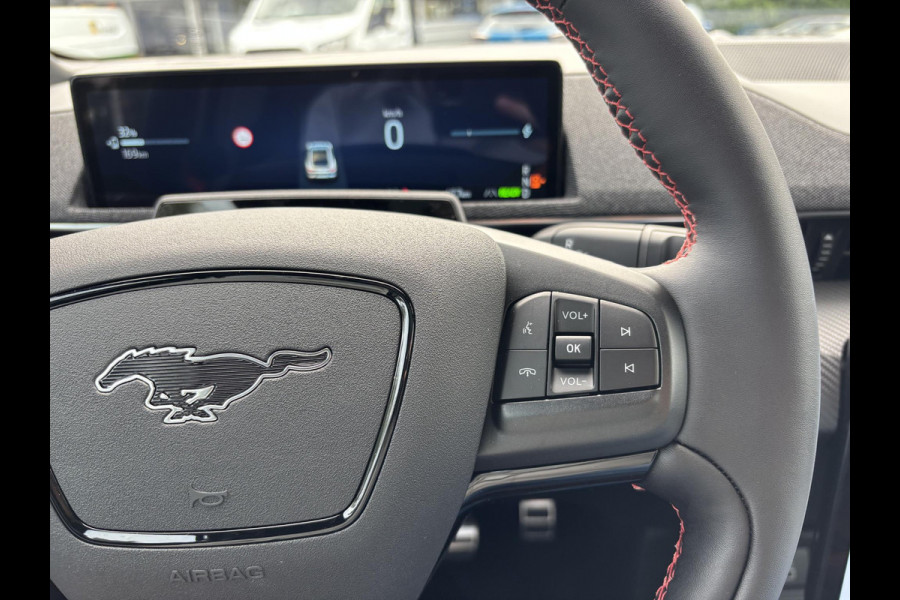 Ford Mustang Mach-E Extended Premium RWD 88 kWh | SCI | VOORRAAD | Glacier Grey | Panoramadak | Elektrische achterklep | Bang&Olufsen