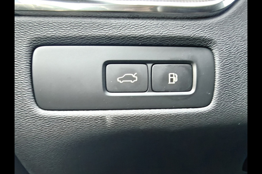 Volvo XC60 T6 350PK Plug-in hybrid AWD Plus Black Edition | Trekhaak | BLIS | ACC | PDC V+A | Camera Achter | Elektr. Stoelen | Carplay