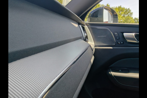 Volvo XC60 T6 350PK Plug-in hybrid AWD Plus Black Edition | Trekhaak | BLIS | ACC | PDC V+A | Camera Achter | Elektr. Stoelen | Carplay