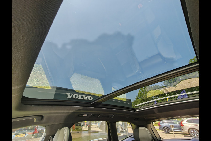 Volvo XC60 T6 350PK Plug-in hybrid AWD Plus Black Edition | Trekhaak | BLIS | ACC | PDC V+A | Camera Achter | Elektr. Stoelen | Carplay