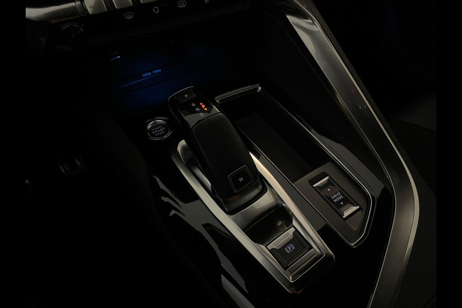 Peugeot 3008 1.2 PureTech GT AUTOMAAT AIRCO CLIMA NAVI CRUISE APPLE CARPLAY ALCANTARA ZEER NETTE AUTO