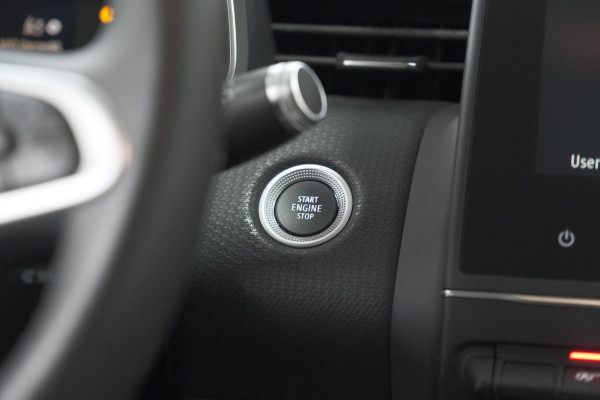 Renault Clio 1.0 TCe Intens | Trekhaak | Parkeersensoren | Climate Control | Apple Carplay