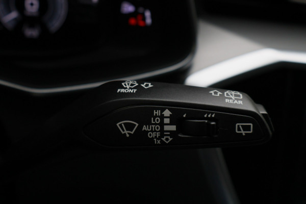 Audi A6 Avant 55 TFSI e quattro Pro Line S Competition Panoramadak, Memory, Leer, Camera, Trekhaak, 20"