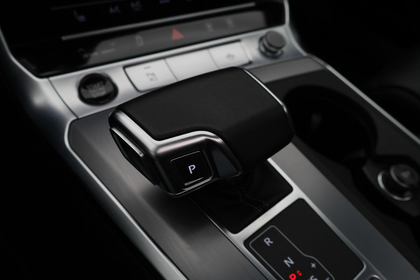 Audi A6 Avant 55 TFSI e quattro Pro Line S Competition Panoramadak, Memory, Leer, Camera, Trekhaak, 20"