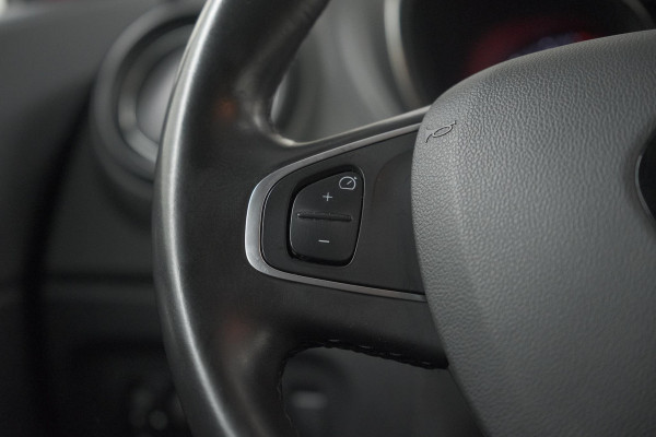 Renault Captur TCe 120 Intens | Trekhaak | Navigatie | Camera | Dodehoek Detectie