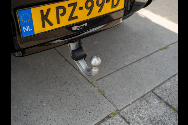 Land Rover Defender 2.0 P300e 110 X-Dynamic HSE | Pano | Head-Up | Tow pack | 22''