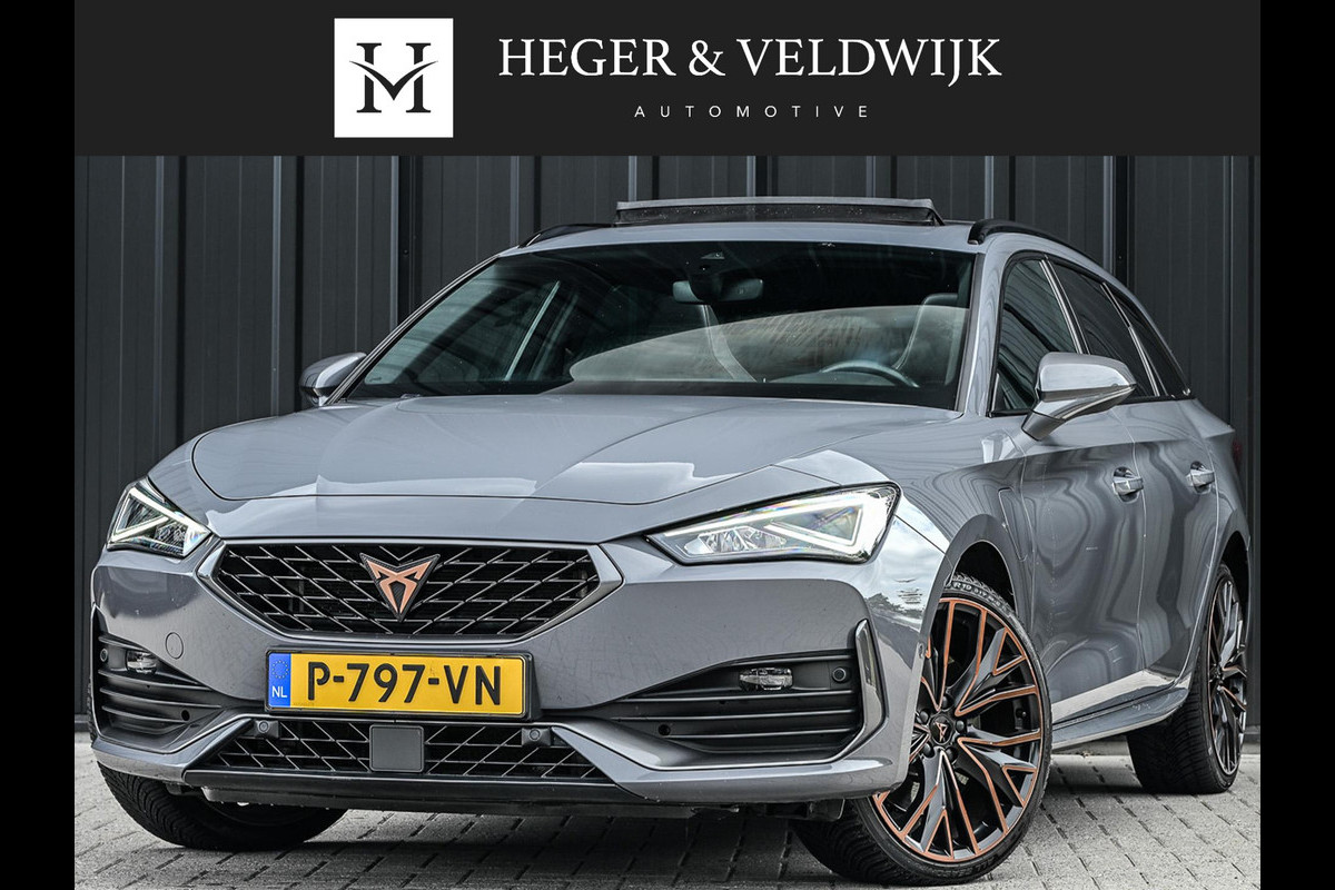 CUPRA Leon Sportstourer 1.4 e-Hybrid 245 | Panoramadak | Camera | Stoelverwarming | Ambiance Interieur | Adaptive Cruise | Stuurverwarming | Keyless | Trekhaak |