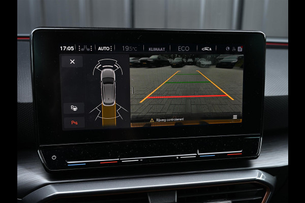 CUPRA Leon Sportstourer 1.4 e-Hybrid 245 | Panoramadak | Camera | Stoelverwarming | Ambiance Interieur | Adaptive Cruise | Stuurverwarming | Keyless | Trekhaak |