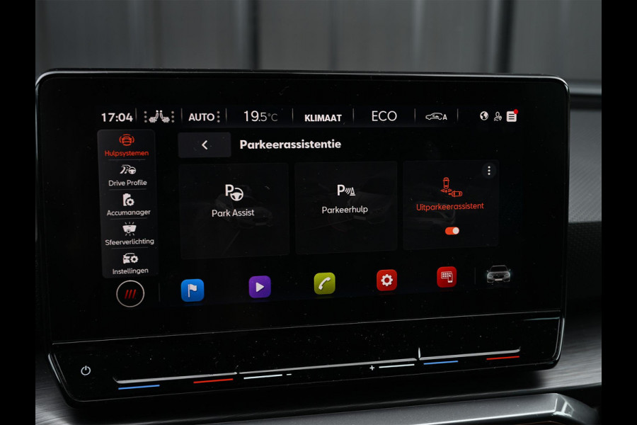 CUPRA Leon Sportstourer 1.4 e-Hybrid 245 | Panoramadak | Camera | Stoelverwarming | Ambiance Interieur | Adaptive Cruise | Stuurverwarming | Keyless | Trekhaak |