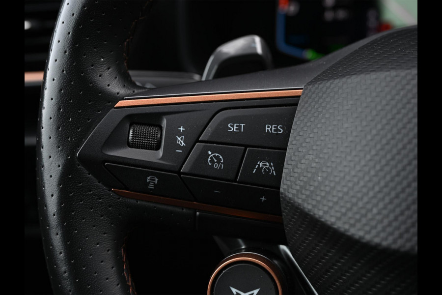 CUPRA Leon Sportstourer 1.4 e-Hybrid 245 | Panoramadak | Camera | Stoelverwarming | Ambiance Interieur | Adaptive Cruise | Stuurverwarming | Keyless | Trekhaak |
