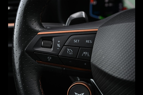 CUPRA Leon Sportstourer 1.4 e-Hybrid 245 | Panoramadak | Camera | Stoelverwarming | Ambiance Interieur | Adaptive Cruise | Stuurverwarming | Keyless | Trekhaak |
