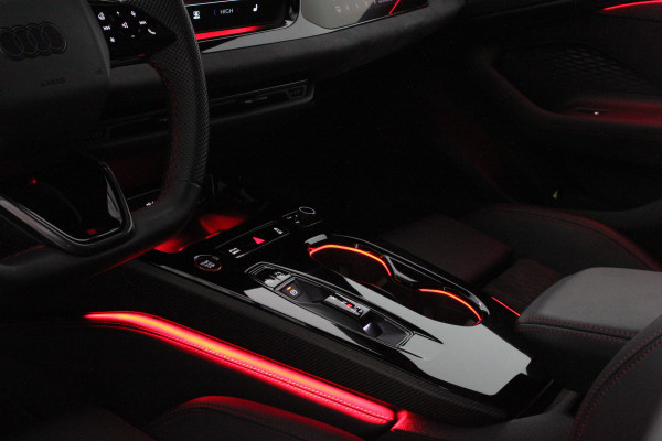 Audi S5 Avant 3.0 TFSI S5 quattro 50 year edition > 367pk/Pano./B&O/Trekhaak/Zwart optiek