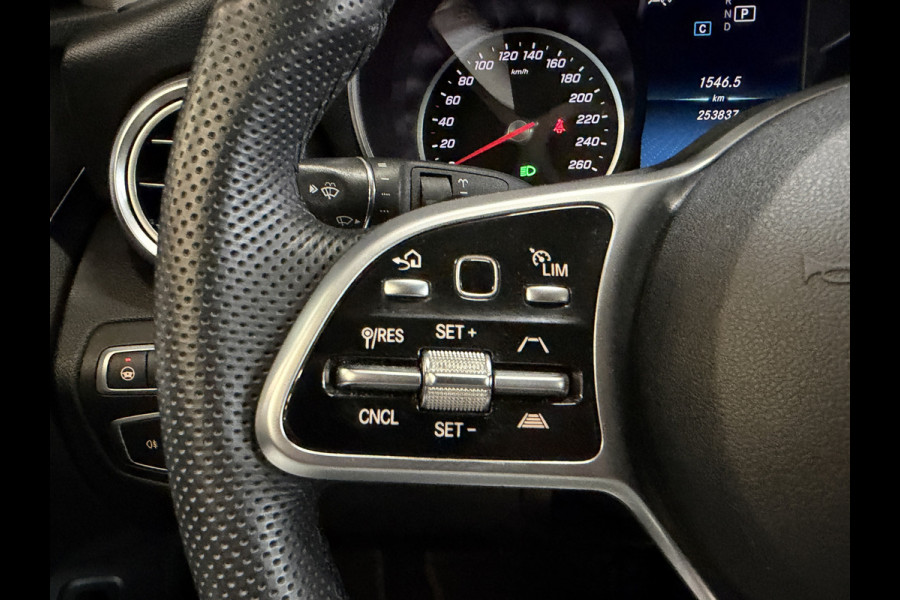 Mercedes-Benz C-Klasse Estate 220 d Business Solution | Camera | Stoelverwarming | Elektr. trekhaak | Adaptive cruise | Full LED