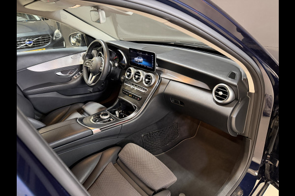 Mercedes-Benz C-Klasse Estate 220 d Business Solution | Camera | Stoelverwarming | Elektr. trekhaak | Adaptive cruise | Full LED