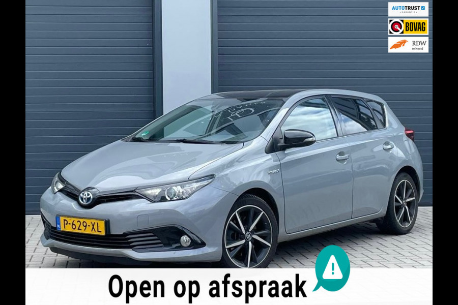 Toyota Auris 1.8 Hybrid Black Edition / NARDO GREY / AUTOMAT
