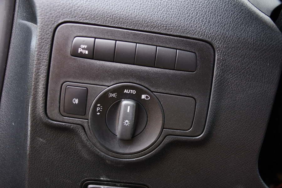 Mercedes-Benz Vito 116 CDI L2 Black Edition Cruise, Carplay, LED, 164pk, Sensoren, Multimedia, Automaat, NAVI, Uniek!