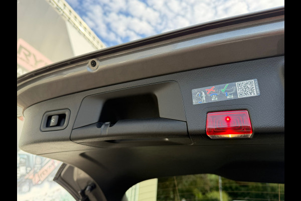 Mercedes-Benz GLA 250 e Business 218 Pk Widescreen Navi | Panoramadak |Voll Leder | 360 Camera |Cruise | Trekhaak |19"