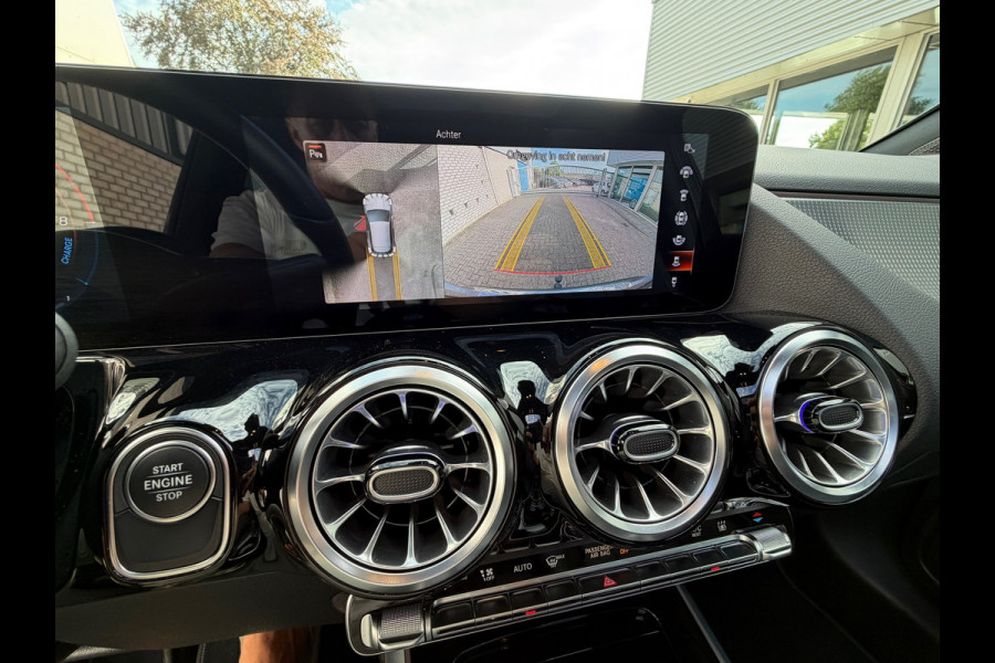 Mercedes-Benz GLA 250 e Business 218 Pk Widescreen Navi | Panoramadak |Voll Leder | 360 Camera |Cruise | Trekhaak |19"
