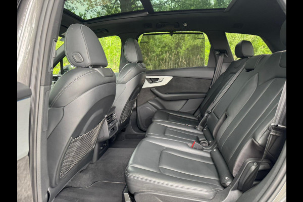 Audi Q7 55 TFSI e quattro|SLine|Panorama|NightVis|22"|Trekhaak|Dealer