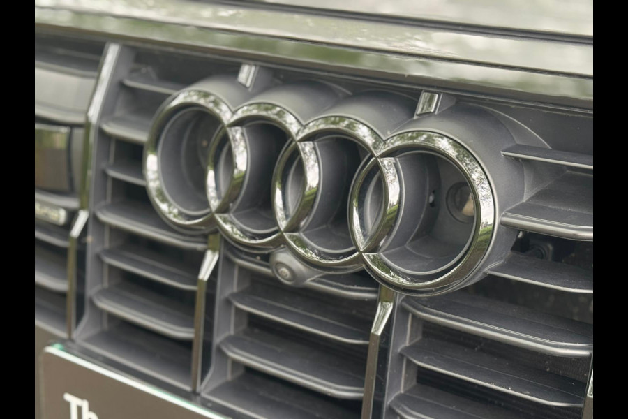 Audi Q7 55 TFSI e quattro|SLine|Panorama|NightVis|22"|Trekhaak|Dealer