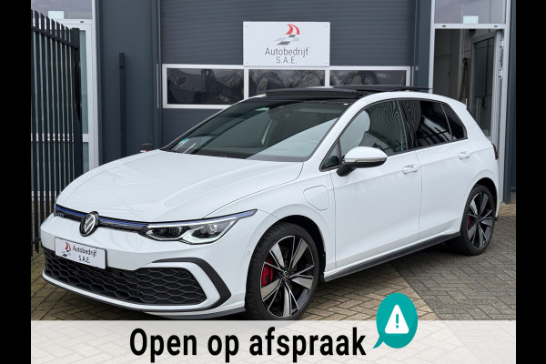 Volkswagen Golf 1.4 eHybrid GTE 245 pk IQ LIGHT PANO HUD SFEER CARPLAY