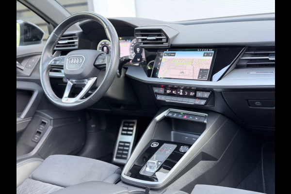 Audi A3 Sportback 45 TFSI e S edition Competition Pano/Sfeer/Camera