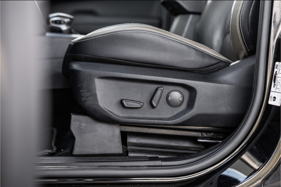 Volkswagen Amarok 3.0 TDI 4Motion | ACC | Side Assist | 360 Camera | Trekhaak | Harman Kardon | 20'' velgen | Grijs kenteken | CarPlay | Lederen bekleding | Navigatie | Elek stoelen | LED Koplampen | Nieuwe APK