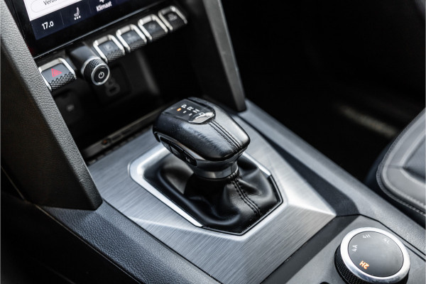 Volkswagen Amarok 3.0 TDI 4Motion | ACC | Side Assist | 360 Camera | Trekhaak | Harman Kardon | 20'' velgen | Grijs kenteken | CarPlay | Lederen bekleding | Navigatie | Elek stoelen | LED Koplampen | Nieuwe APK