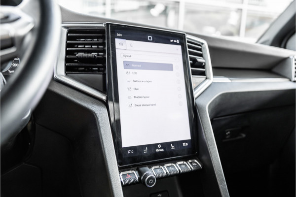 Volkswagen Amarok 3.0 TDI 4Motion | ACC | Side Assist | 360 Camera | Trekhaak | Harman Kardon | 20'' velgen | Grijs kenteken | CarPlay | Lederen bekleding | Navigatie | Elek stoelen | LED Koplampen | Nieuwe APK