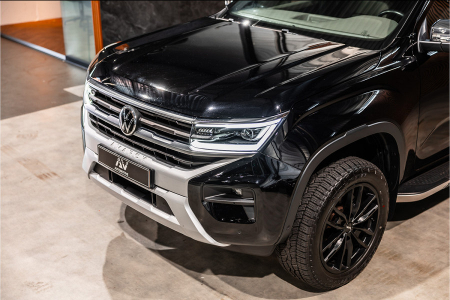 Volkswagen Amarok 3.0 TDI 4Motion | ACC | Side Assist | 360 Camera | Trekhaak | Harman Kardon | 20'' velgen | Grijs kenteken | CarPlay | Lederen bekleding | Navigatie | Elek stoelen | LED Koplampen | Nieuwe APK