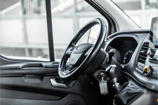 Ford Transit Custom 340 2.0 TDCI 170 PK L2H1 | ACC | CarPlay | Camera | Navigatie | Stoelverwarming | DAB | PDC V+A | Nieuwe APK