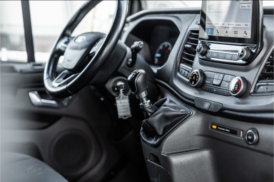 Ford Transit Custom 340 2.0 TDCI 170 PK L2H1 | ACC | CarPlay | Camera | Navigatie | Stoelverwarming | DAB | PDC V+A | Nieuwe APK