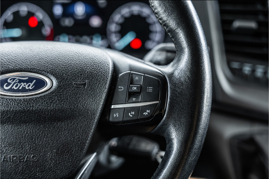 Ford Transit Custom 340 2.0 TDCI 170 PK L2H1 | ACC | CarPlay | Camera | Navigatie | Stoelverwarming | DAB | PDC V+A | Nieuwe APK