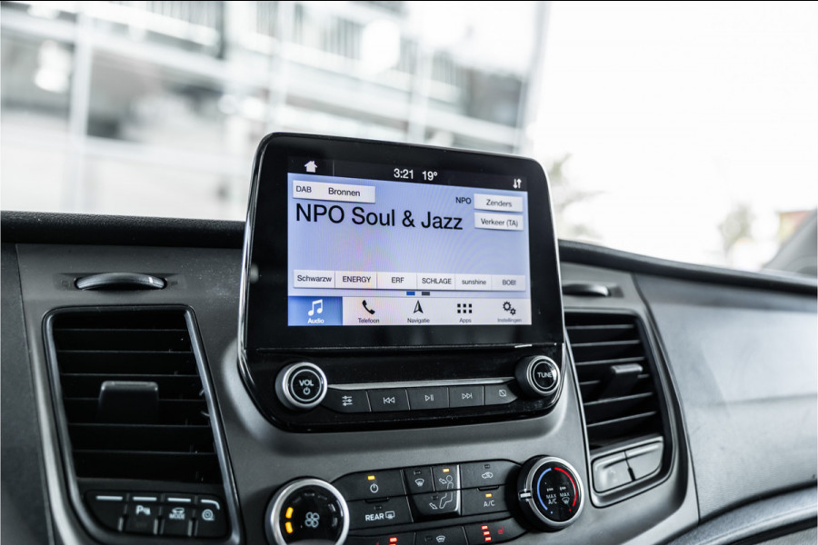 Ford Transit Custom 340 2.0 TDCI 170 PK L2H1 | ACC | CarPlay | Camera | Navigatie | Stoelverwarming | DAB | PDC V+A | Nieuwe APK