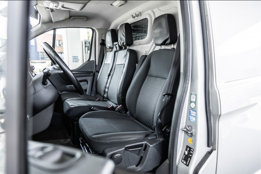 Ford Transit Custom 340 2.0 TDCI 170 PK L2H1 | ACC | CarPlay | Camera | Navigatie | Stoelverwarming | DAB | PDC V+A | Nieuwe APK