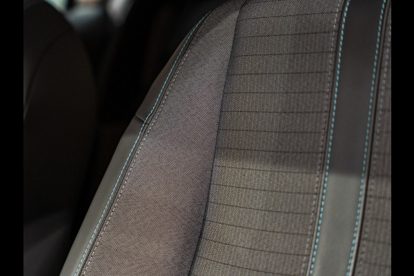 Peugeot 208 1.2 AUT PureTech Blue Allure, Apple Carplay, Virtual Cockpit, Camera, Clima, Navi, Cruise, Voll Onderhouden