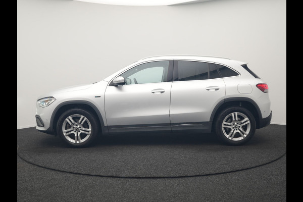 Mercedes-Benz GLA 250 e Progressive PHEV 218pk Dealer O.H | Adaptive Cruise | Camera | Lederen Sportstoelen Verwarmd | BLIS | Apple Carplay | Pilot Assist | Widescreen Navi | Virtual | DAB | 18"L.M | Plug In Hybrid |
