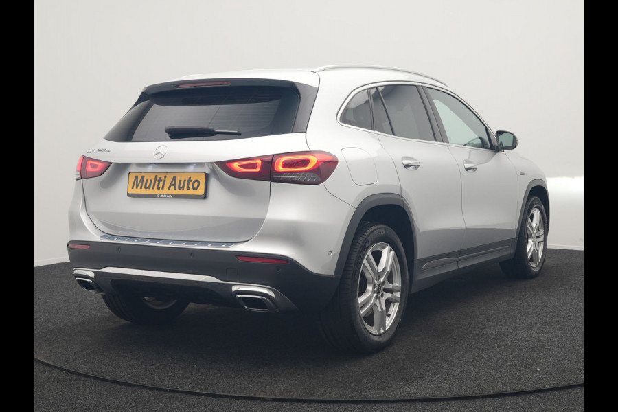 Mercedes-Benz GLA 250 e Progressive PHEV 218pk Dealer O.H | Adaptive Cruise | Camera | Lederen Sportstoelen Verwarmd | BLIS | Apple Carplay | Pilot Assist | Widescreen Navi | Virtual | DAB | 18"L.M | Plug In Hybrid |